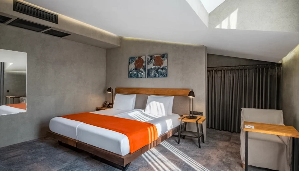 هتل آیوتا تفلیس